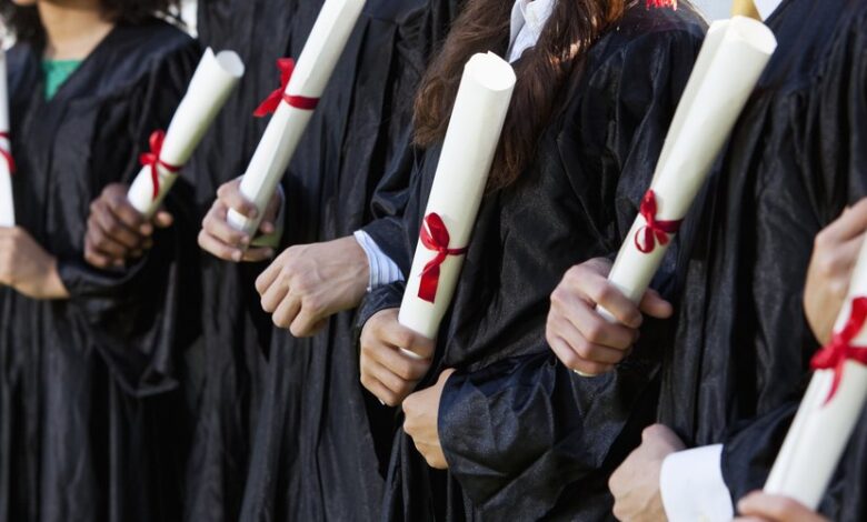 The Pros and Cons of Fake Diplomas